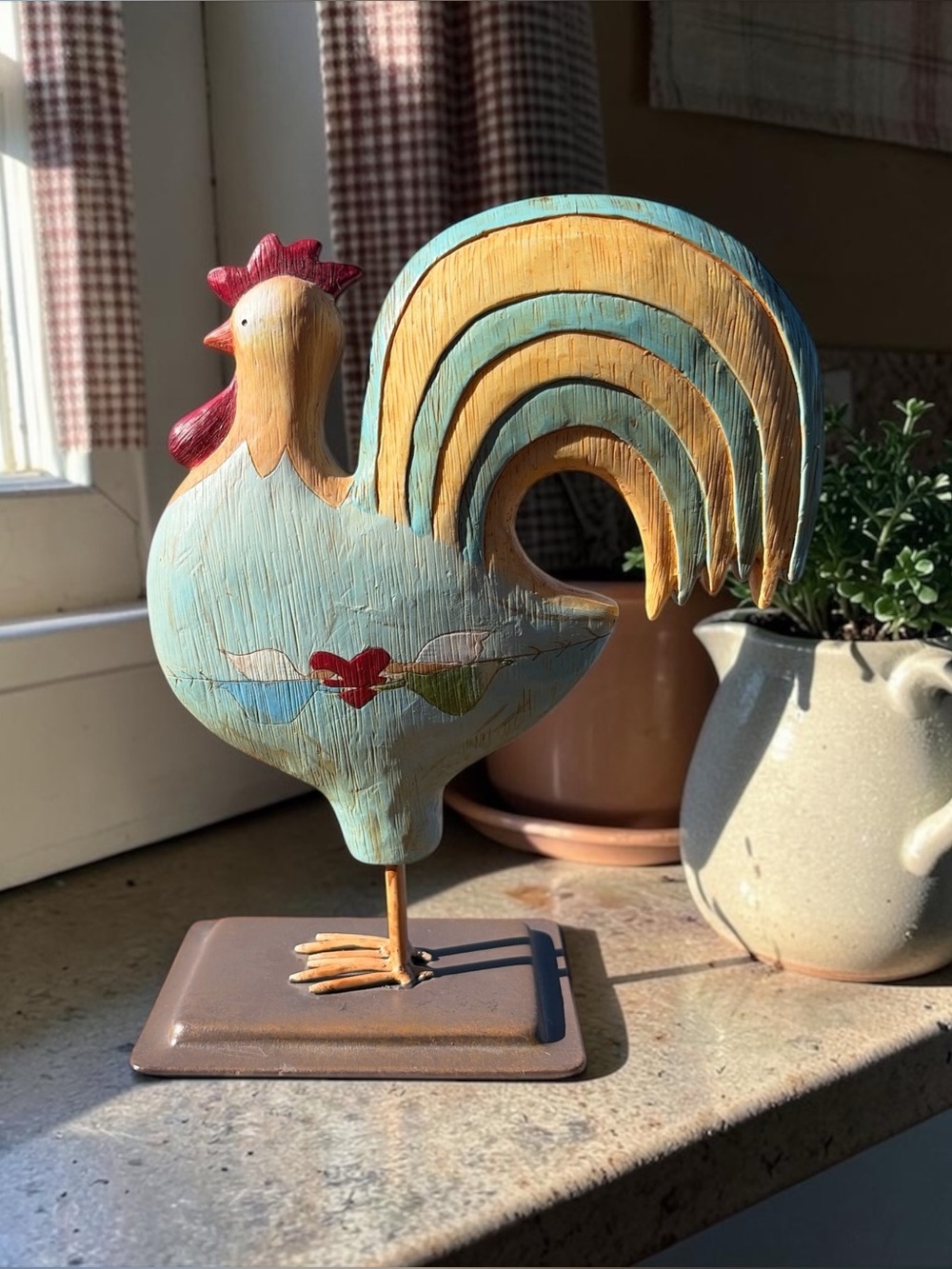 WHIMSICAL RUSTIC ROOSTER METAL TABLETOP DECOR
